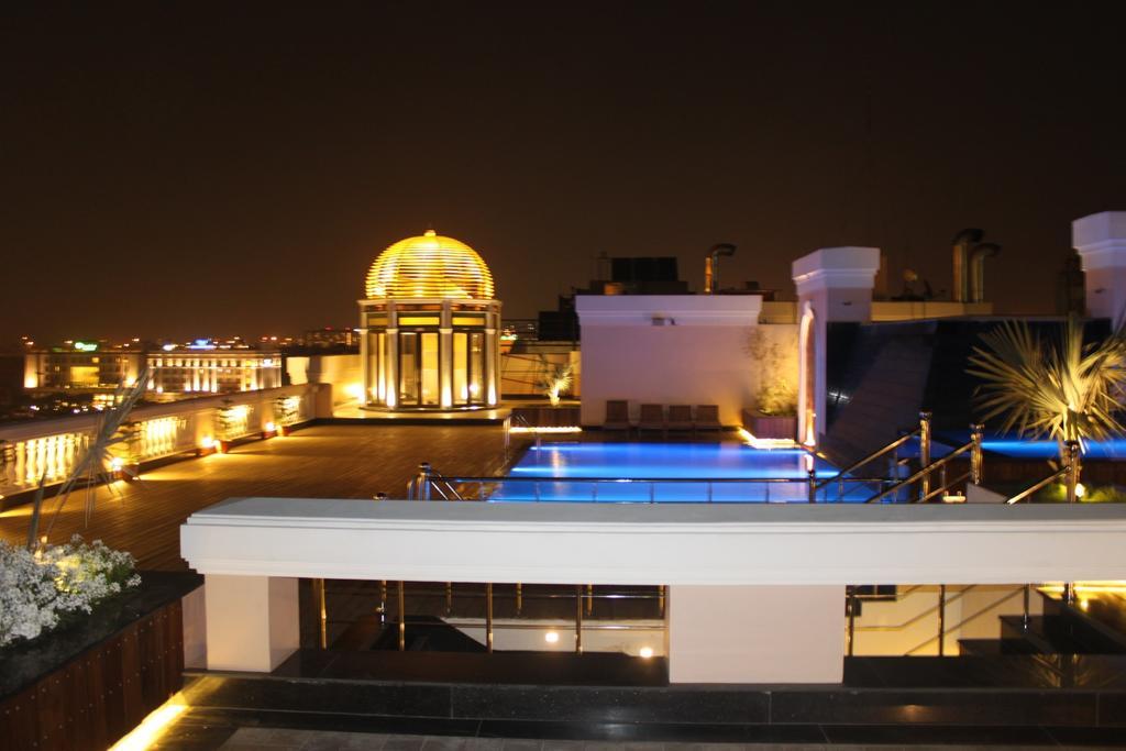 The Pllazio Hotel Гургаон Екстериор снимка