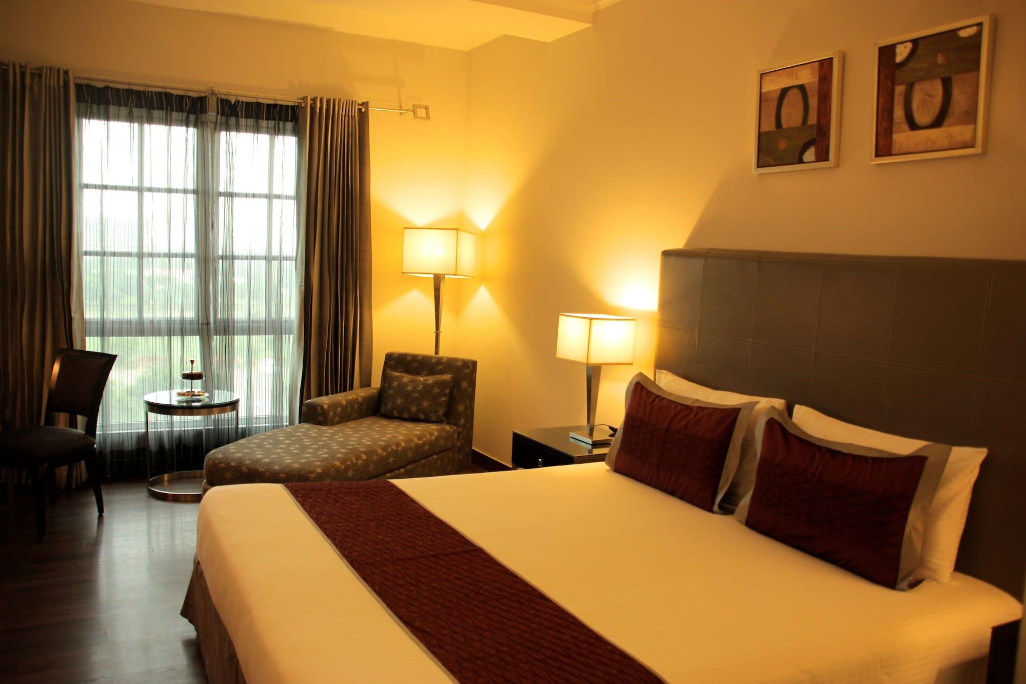 The Pllazio Hotel Гургаон Екстериор снимка