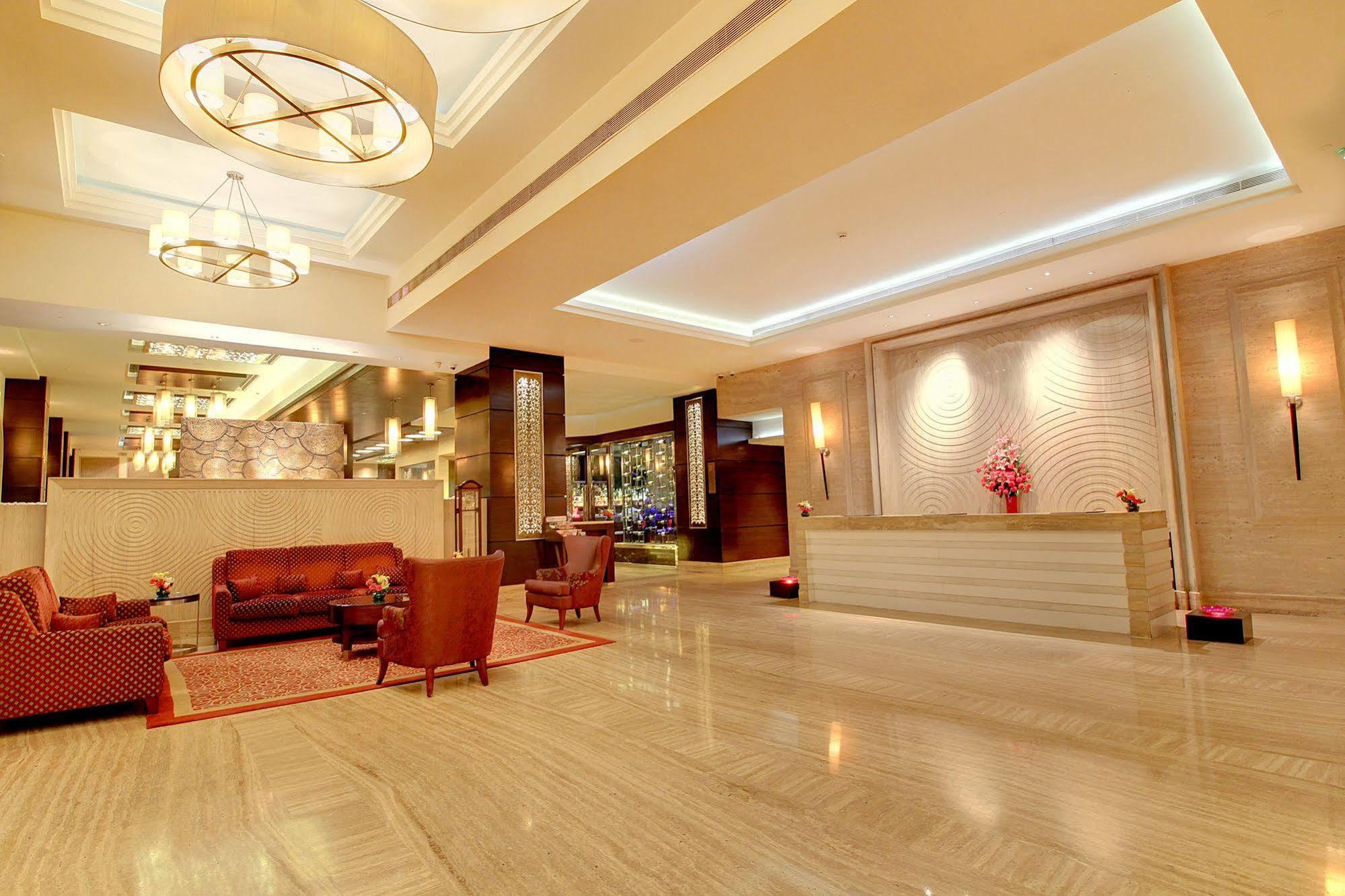 The Pllazio Hotel Гургаон Екстериор снимка